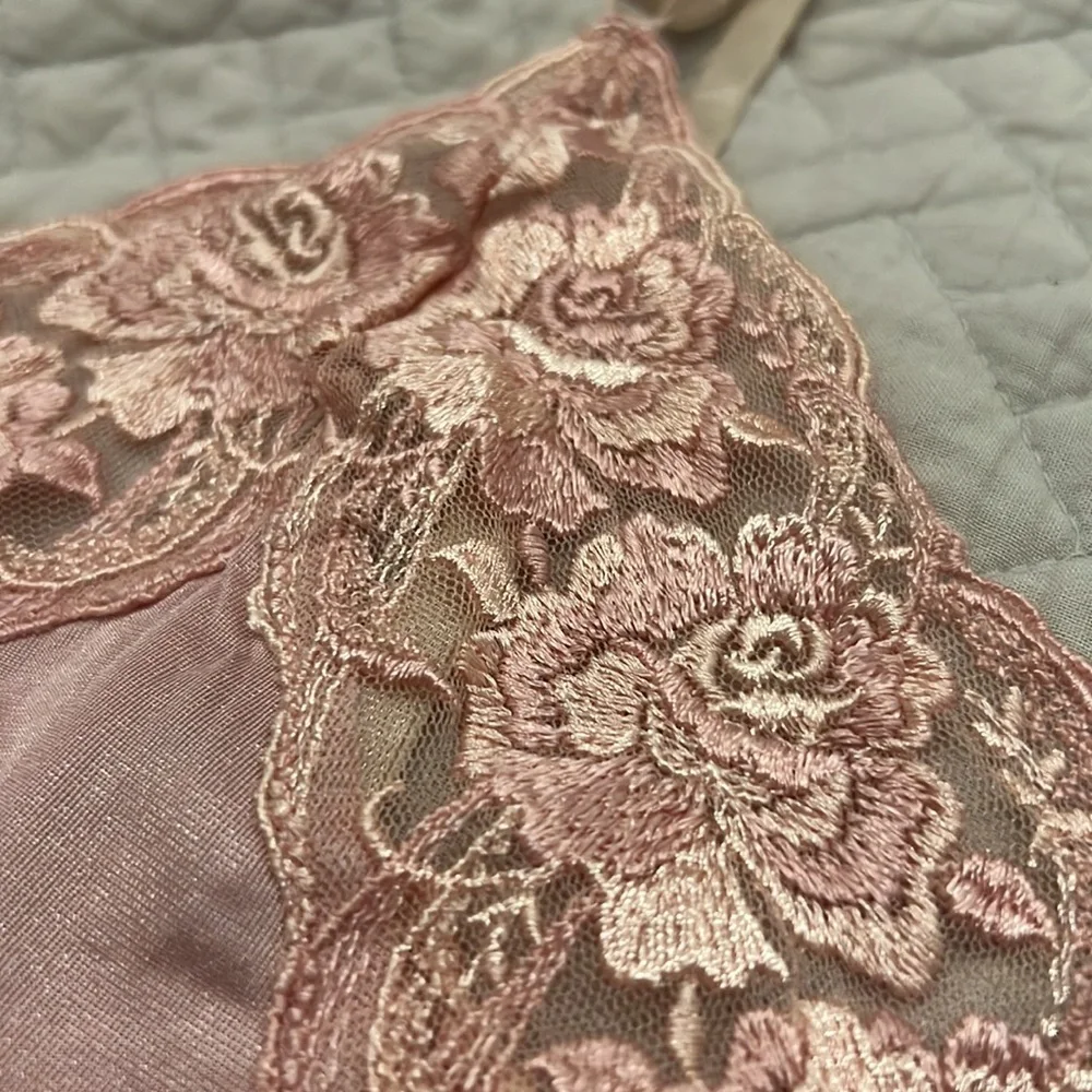 VTG Parisian lingerie. Sexy pink camisole with intricate lace trim. Small. - Picture 2 of 5